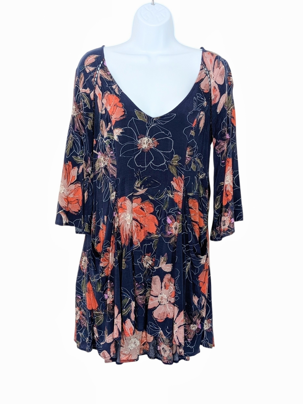 Free People Eyes On You Navy Floral 3/4 Sleeve Vneck With Pockets